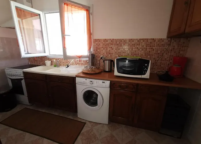 Petite Maisonnette De Plein Pied