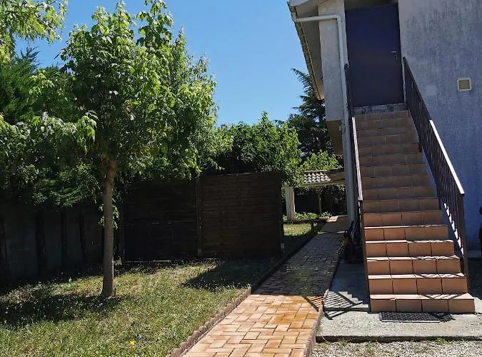 Petite Maisonnette De Plein Pied 別荘 Le Taillan-Médoc